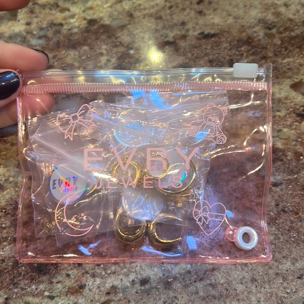 Brand new Evry Jewlery